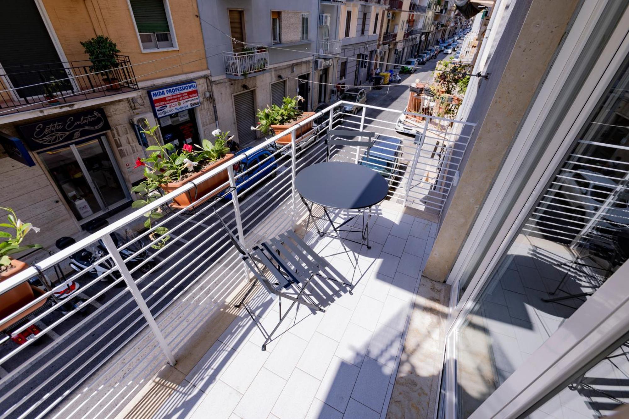 Urban Oasis Hotel Bari Bagian luar foto