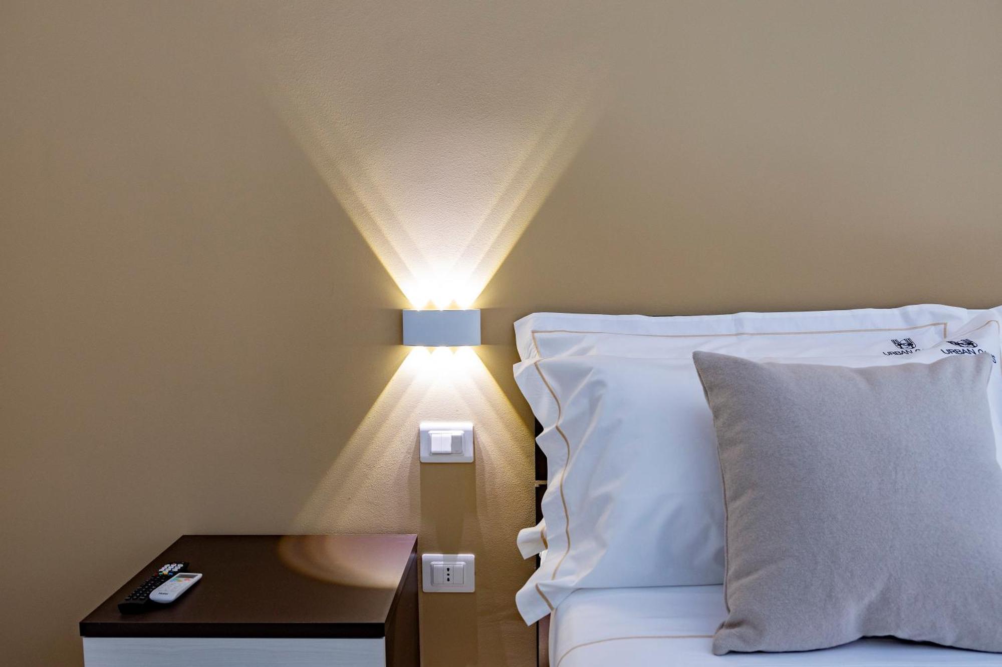 Urban Oasis Hotel Bari Bagian luar foto