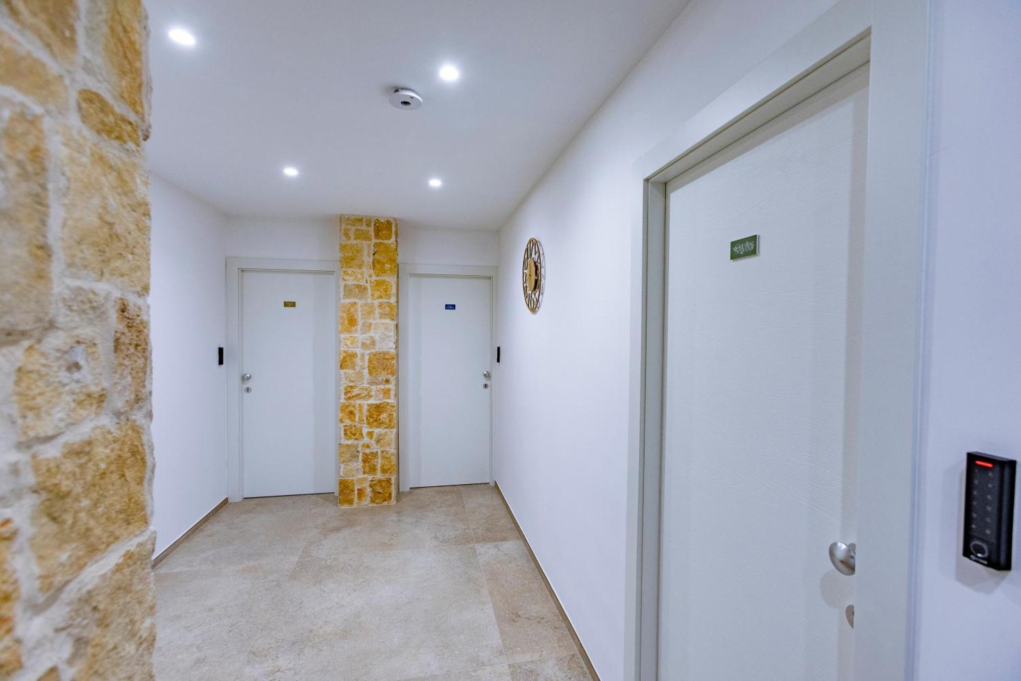 Urban Oasis Hotel Bari Bagian luar foto